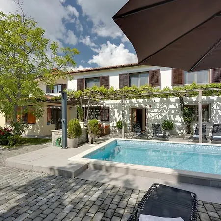 House Planik Holiday home