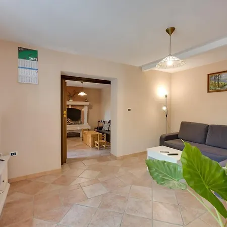 Dom wakacyjny House Planik Brest