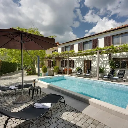 House Planik * Brest